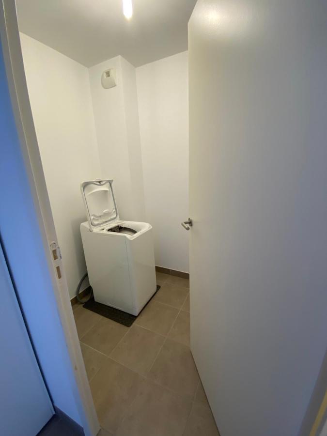 Chez Ngoc - Appartement Meuble Ланьон Экстерьер фото